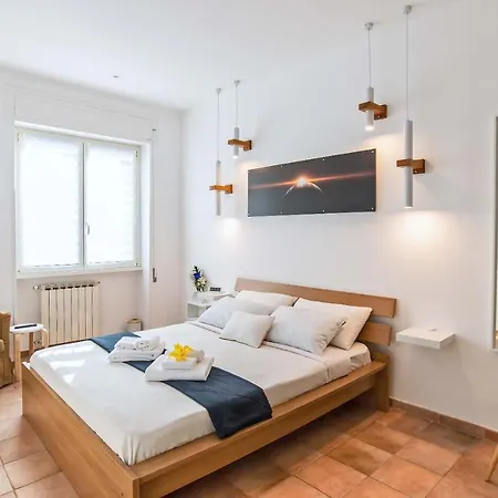 Giove Apartment *